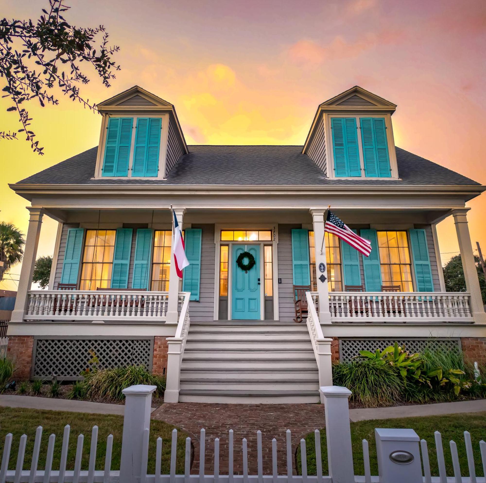 Vila Historic 1871 Coastal Breeze With Heated Pool - Restoring Galveston Exteriér fotografie