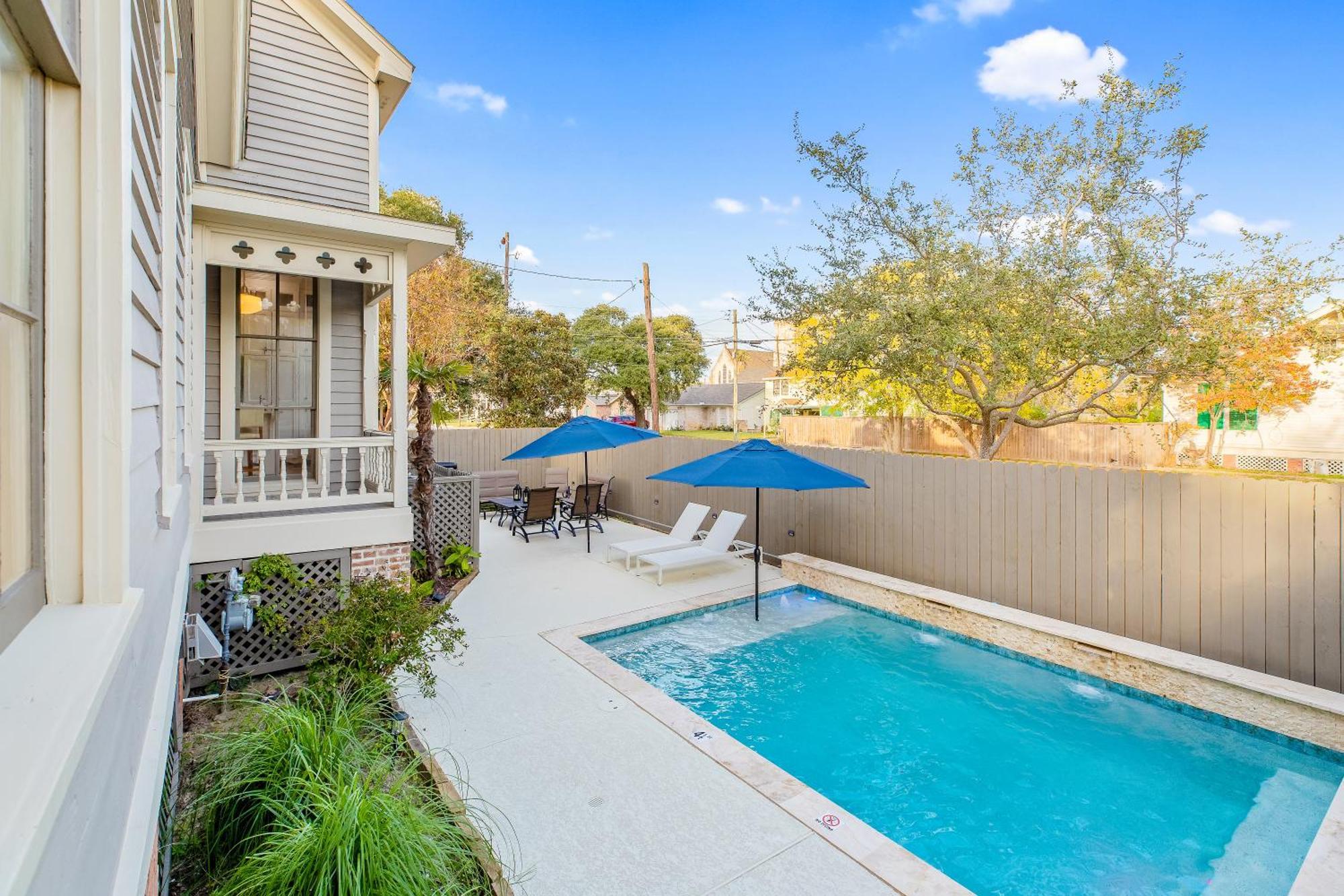 Vila Historic 1871 Coastal Breeze With Heated Pool - Restoring Galveston Exteriér fotografie
