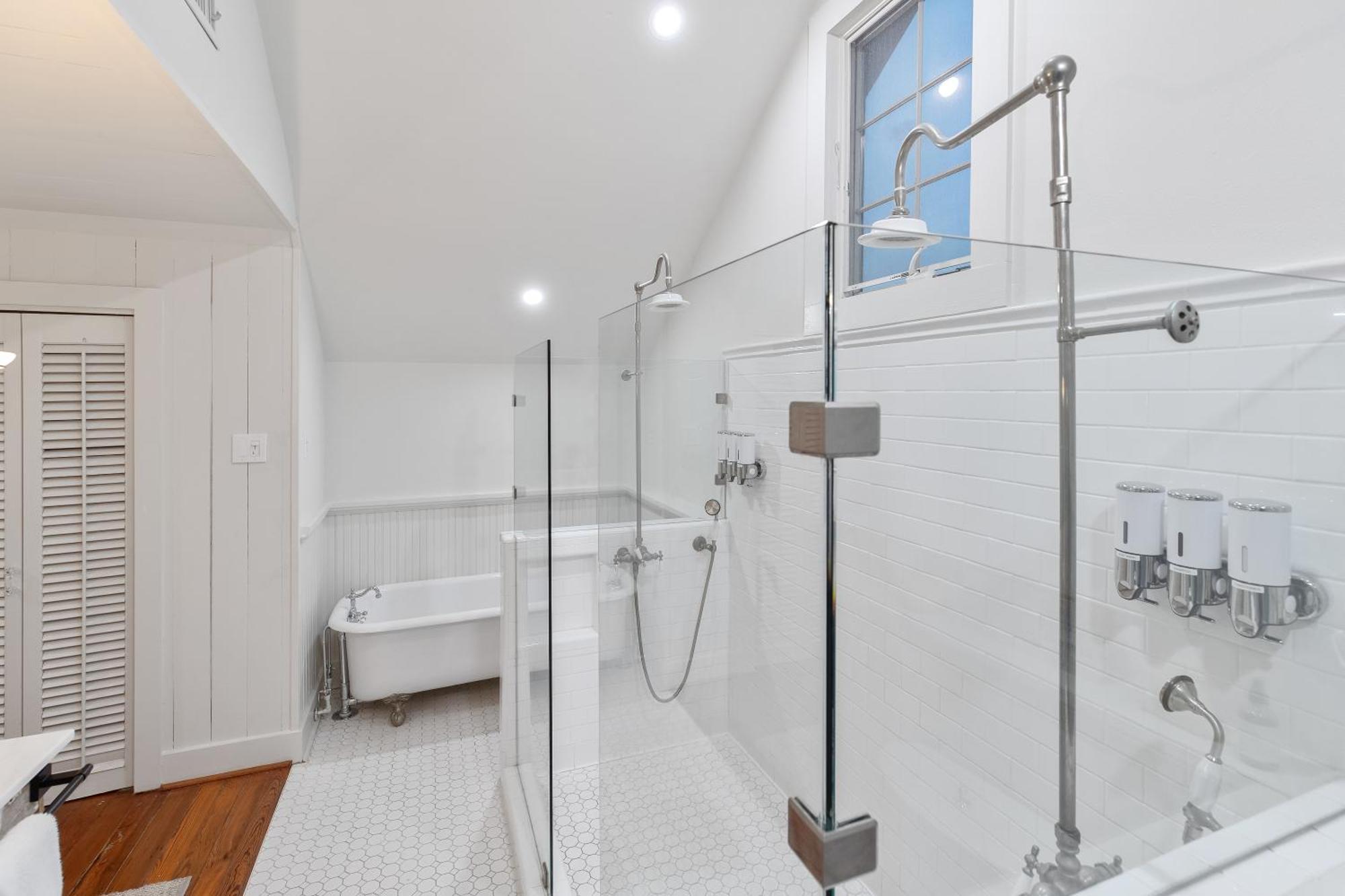 Vila Historic 1871 Coastal Breeze With Heated Pool - Restoring Galveston Exteriér fotografie